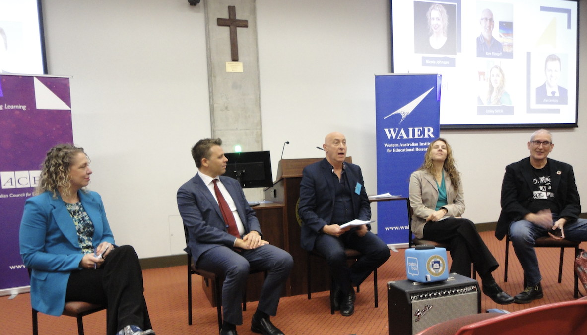 Photo: Panel in session